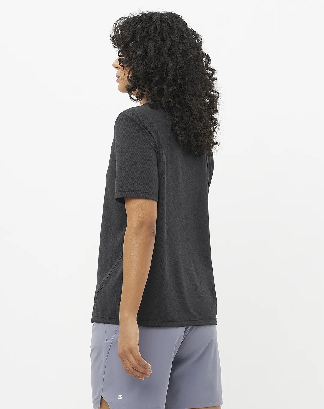 חולצת נשים Shkout Core – SALOMON-LC2425200 – deep-black – 2