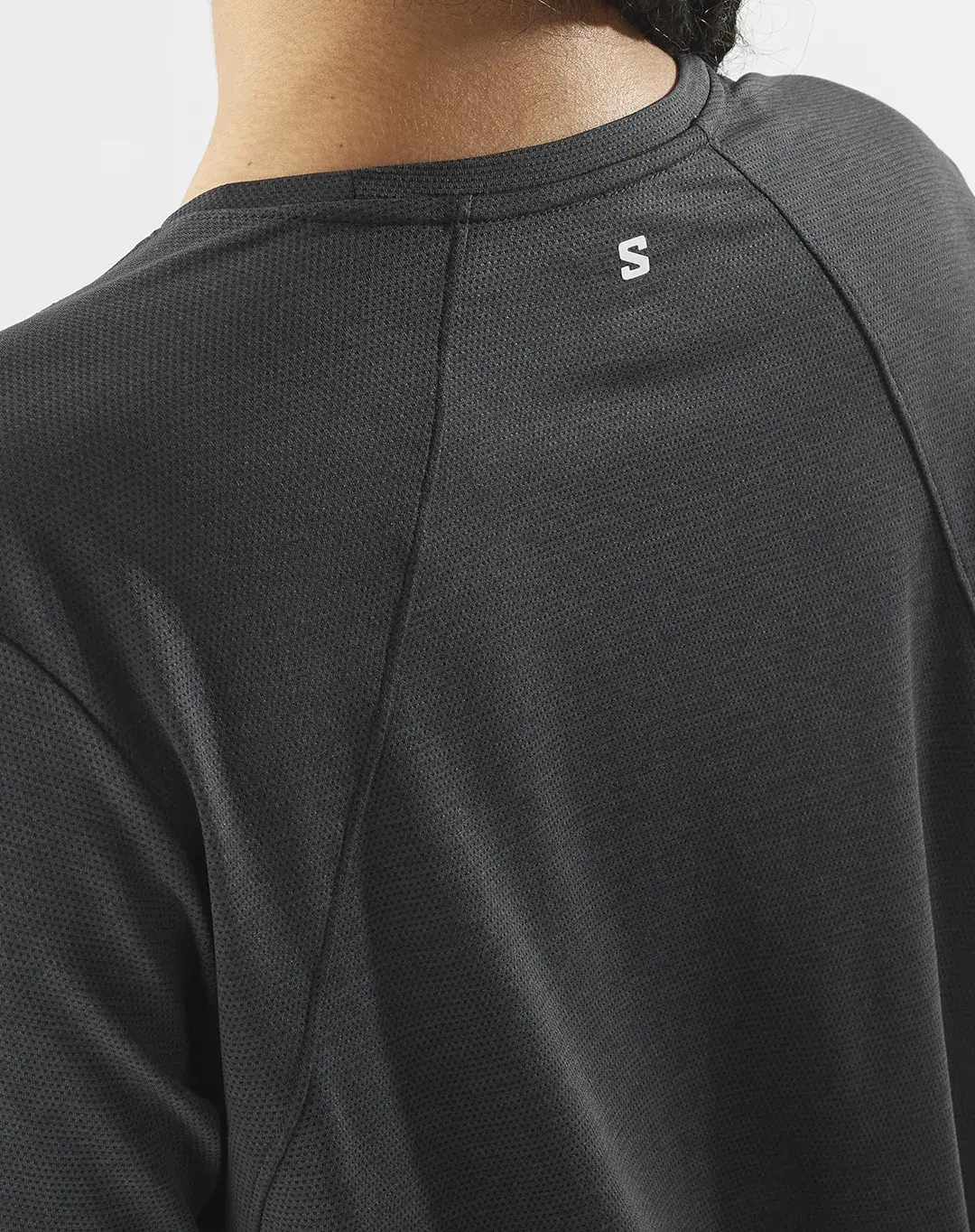 חולצת נשים Shkout Core – SALOMON-LC2425200 – deep-black – 3