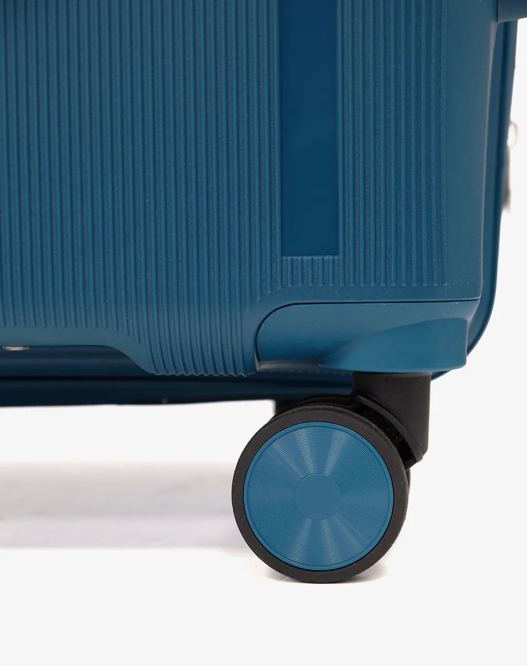 סט מזוודות Atom 20" 24" 28"