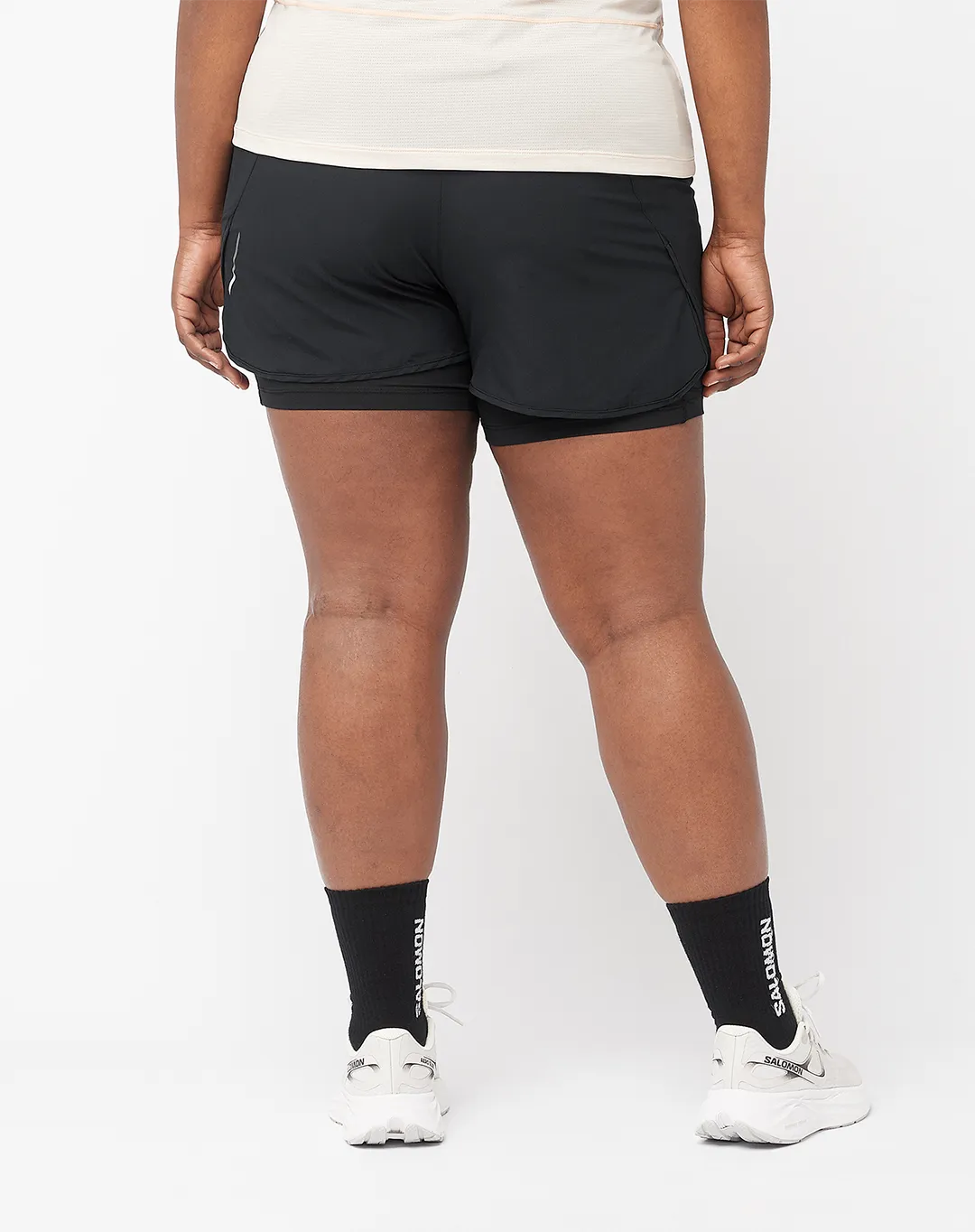 מכנסי נשים קצרים Cross 2in1 – SALOMON-LC1892100 – שחור – 3