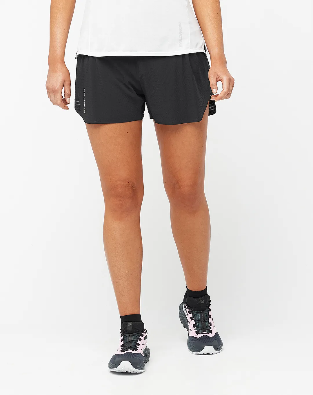 מכנסי נשים קצרים Sence Aero 3 – SALOMON-LC2037300 – deep-black – 1